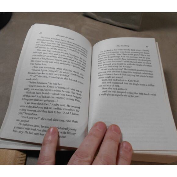 The Stalking by Heather Graham Paperback 2019 Krewe of Hunters #29 - Picture 6 of 8